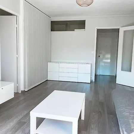 The Studio Lagrange Apartment